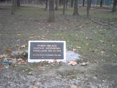 spomenik.jpg
