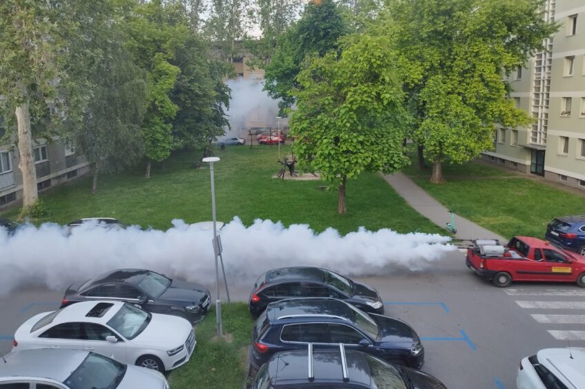 Večeras tretmani suzbijanja komaraca sa zemlje
