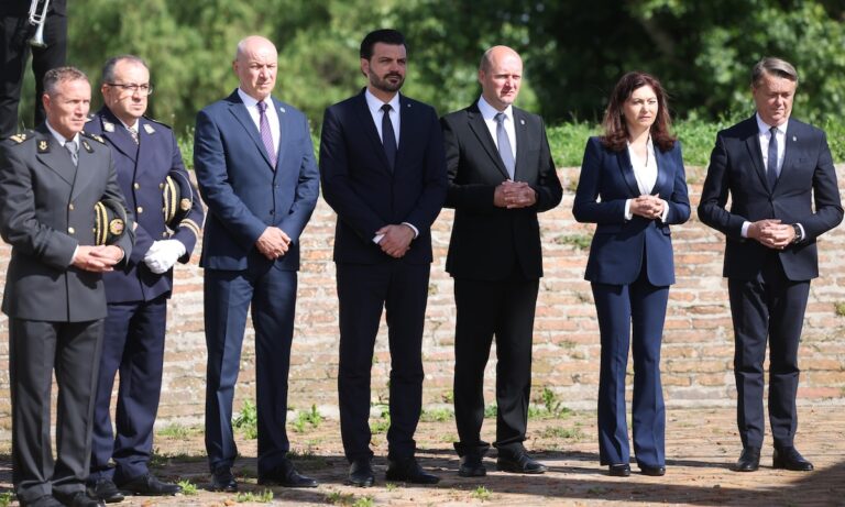 Položeni vijenci povodom Dana državnosti u Osijeku