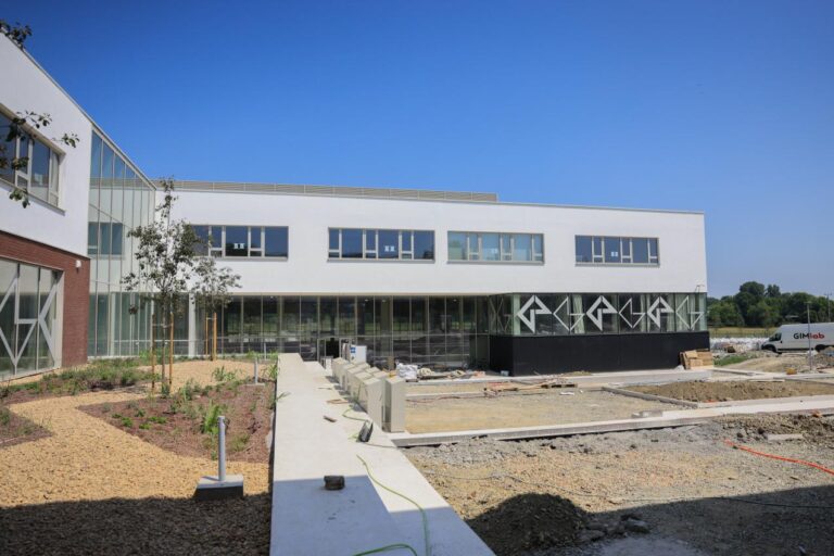 [FOTO] Osijek dobiva najmoderniju srednju školu u regiji – I. gimnazija seli u novu zgradu