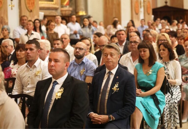 [FOTO] Bunjevački Hrvati proslavili 115. “Dužijancu” – spoj vjere, kulture i turizma