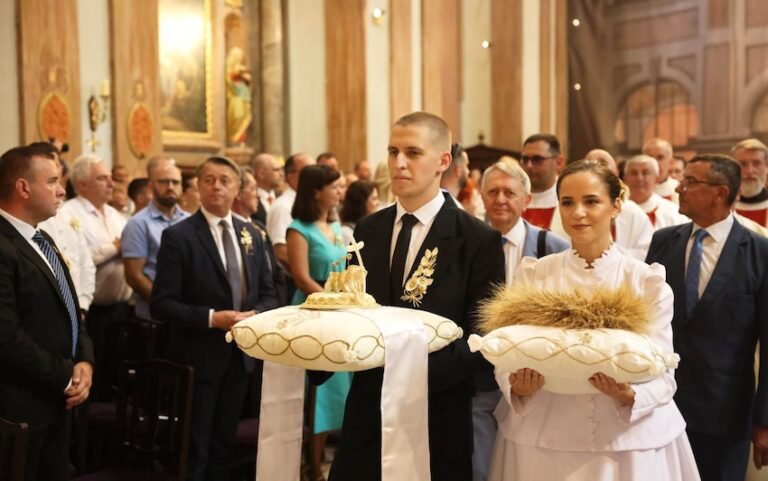 [FOTO] Bunjevački Hrvati proslavili 115. “Dužijancu” – spoj vjere, kulture i turizma