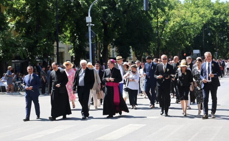 [FOTO] Bunjevački Hrvati proslavili 115. “Dužijancu” – spoj vjere, kulture i turizma