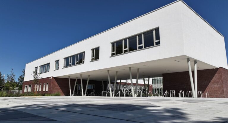 [FOTO] I. gimnazija Osijek dobila novu zgradu: moderna škola za 700 učenika