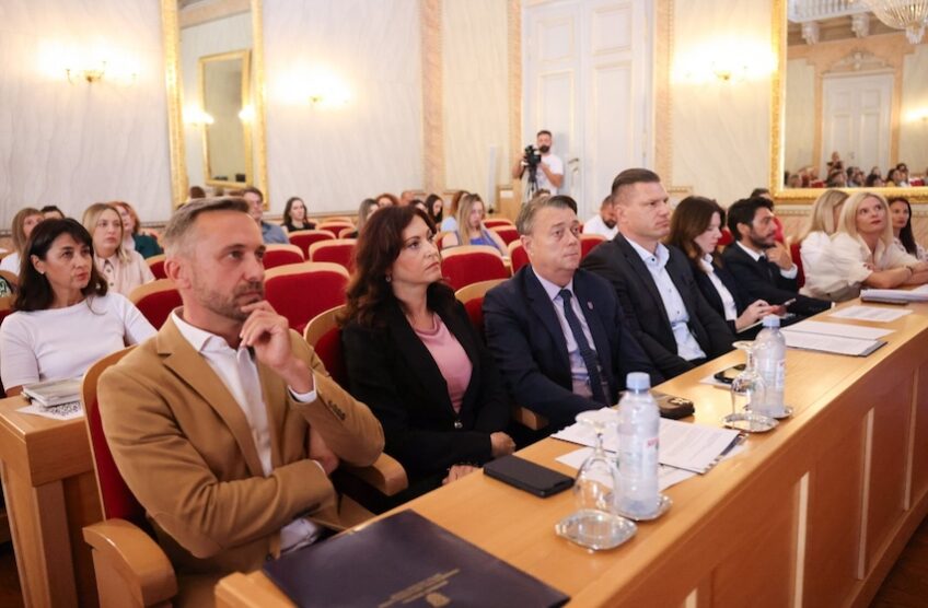 Institucije, akademska zajednica i civilni sektor udruženi u borbi protiv nasilja nad ženama
