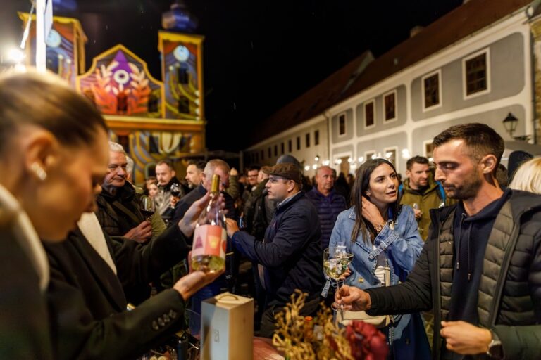 [FOTO] Unatoč hladnoći, HeadOnEast 2025. privukao rekordnih 30 tisuća posjetitelja u osječku Tvrđu