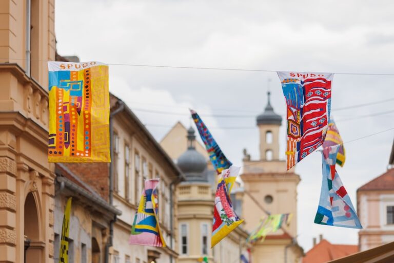 Osijek u znaku hedonizma: krenuo HeadOnEast s glazbom, vinom i umjetnošću