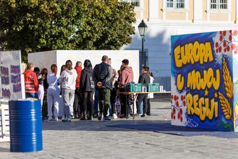 [FOTO] Unatoč hladnoći, HeadOnEast 2025. privukao rekordnih 30 tisuća posjetitelja u osječku Tvrđu