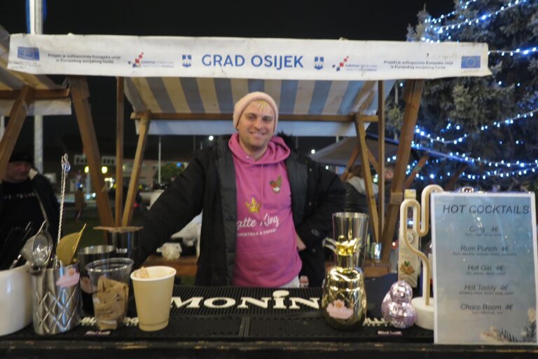 [FOTO] Tople note i osmijesi: Treći Advent na Mačkamami oduševio posjetitelje