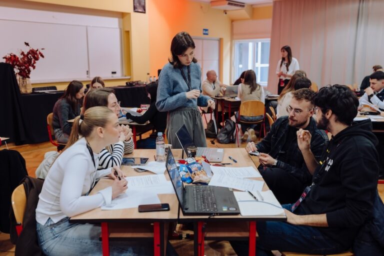 Orqin izazov na EFOS-u: studenti rješavali stvarni poslovni problem i osvojili 1500 eura