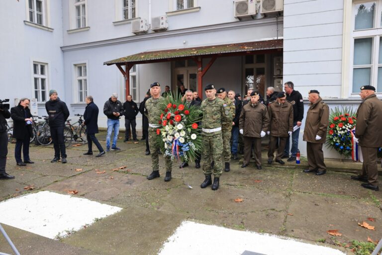 Osijek odao počast poginulim pripadnicima 68. bojne vojne policije