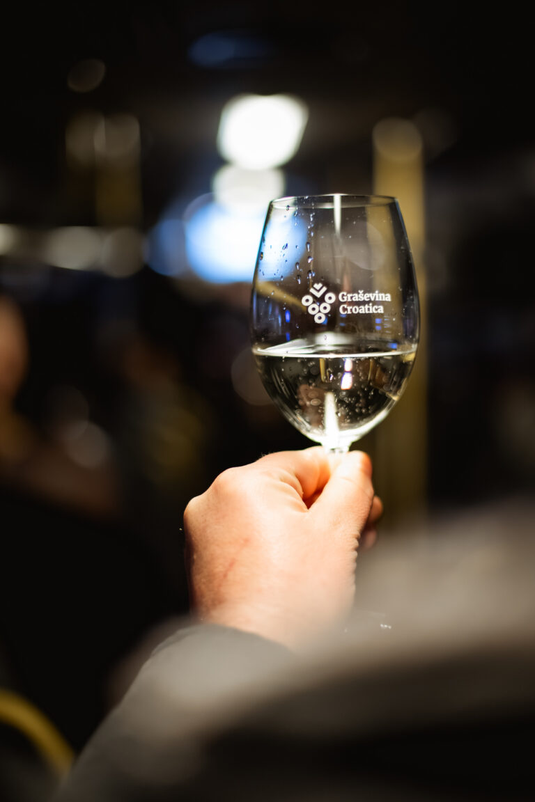 [FOTO] Male vinske tajne koje vode do velikog događaja – WineOS je pred vratima