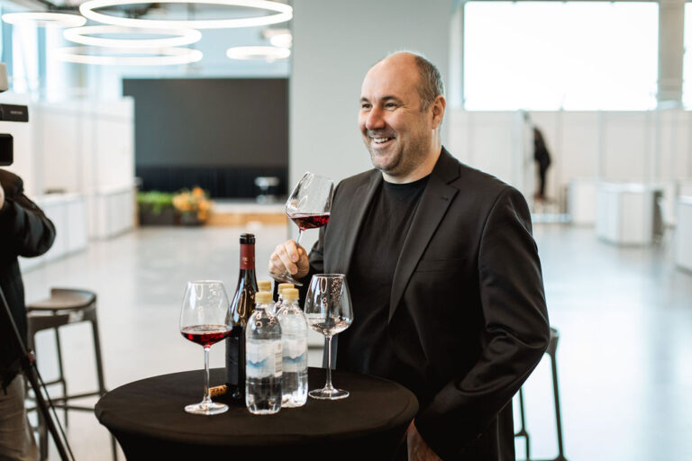Vinski ključ je predan: WineOS 2026. otvara novu vinsku godinu u Osijeku