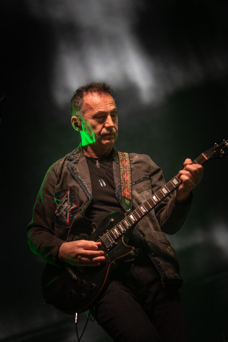 [FOTO] Emocija, zajedništvo i rock’n’roll: Parni Valjak oduševio u Gradski vrt