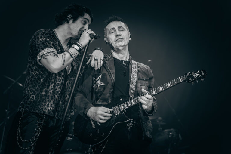 [FOTO] Emocija, zajedništvo i rock’n’roll: Parni Valjak oduševio u Gradski vrt