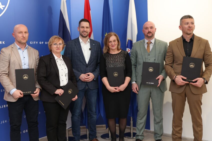 Grad Osijek ulaže 12,4 milijuna eura u školske sportske dvorane za pet osnovnih škola