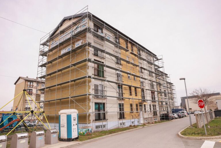 Nova faza ulaganja u Beli Manastir: U tijeku obnova 21 višestambene zgrade