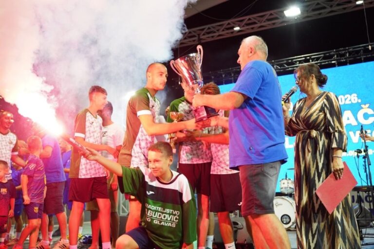 Bogatim programom završene 21. Bizovačke ljetne večeri