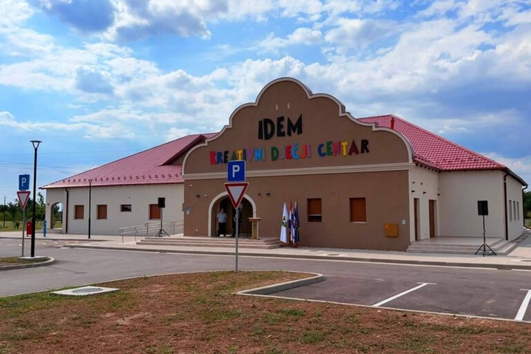[FOTO] Ernestinovo dobilo Kreativni dječji centar IDEM za djecu, mlade i lokalnu zajednicu