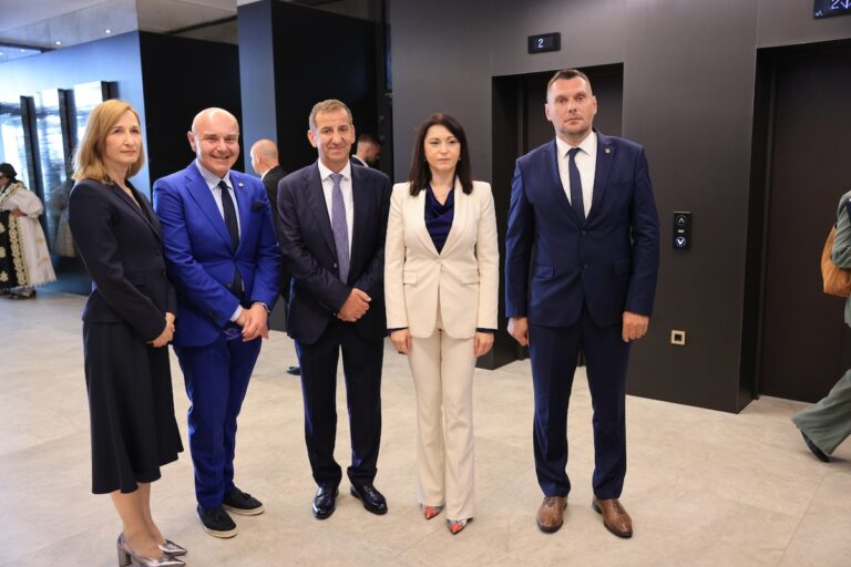 Prva sjednica Vijeća za regionalni razvoj u Đakovu obilježena ugovorima vrijednim 409 milijuna eura