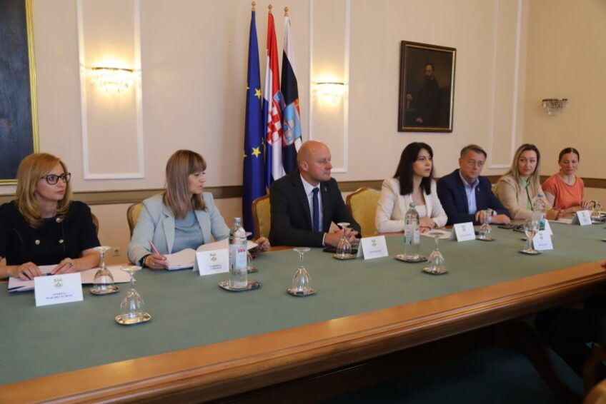 Počinje projektiranje 52 novih domova za mlade obitelji u Osječko-baranjskoj županiji