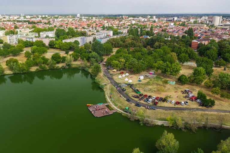 [FOTO i VIDEO] “Lega, roniš?” okupio više od 100 ronilaca: Osijek proslavio 30 godina Ronilačkog centra