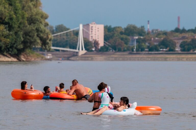 [FOTO i VIDEO] “Lega, roniš?” okupio više od 100 ronilaca: Osijek proslavio 30 godina Ronilačkog centra