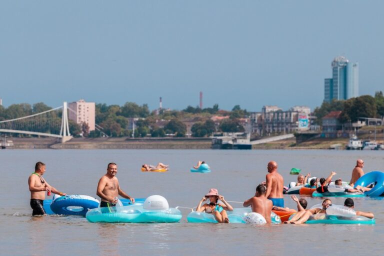 [FOTO i VIDEO] “Lega, roniš?” okupio više od 100 ronilaca: Osijek proslavio 30 godina Ronilačkog centra