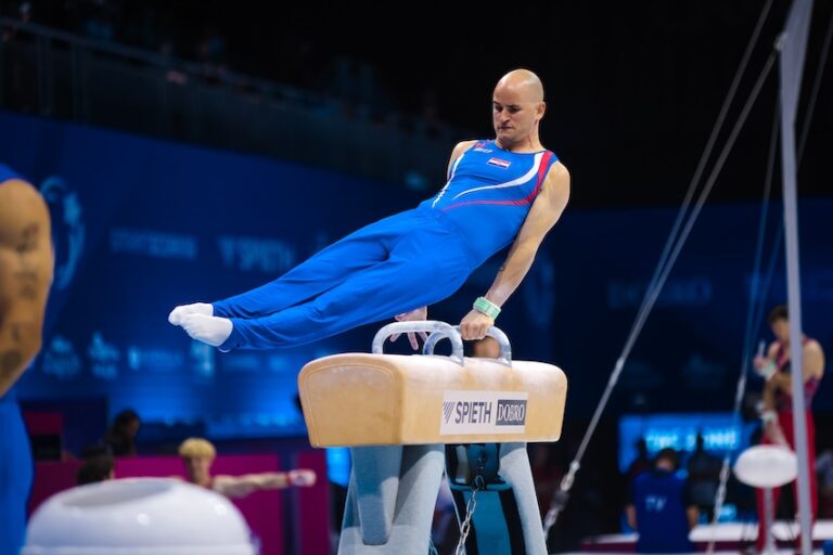 Fantastični Ilija Kovtun osvojio povijesno zlato u višeboju za Hrvatsku i izborio još tri finala po spravama!