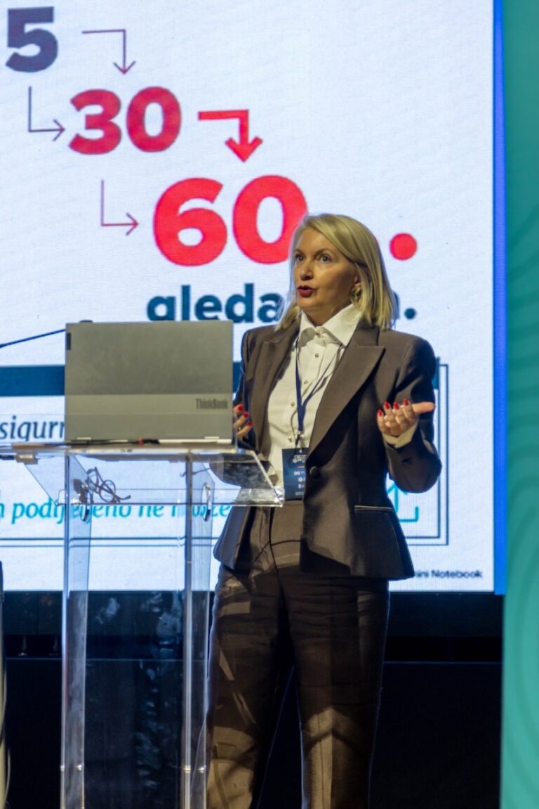 Djeca na internetu sve izloženija: ‘Jednim klikom mogu postati žrtve, zabrane nisu dovoljne’