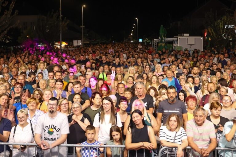 [FOTO] Tisuće ljudi preplavile Višnjevac: Rekordna fišijada okupila čak 295 ekipa