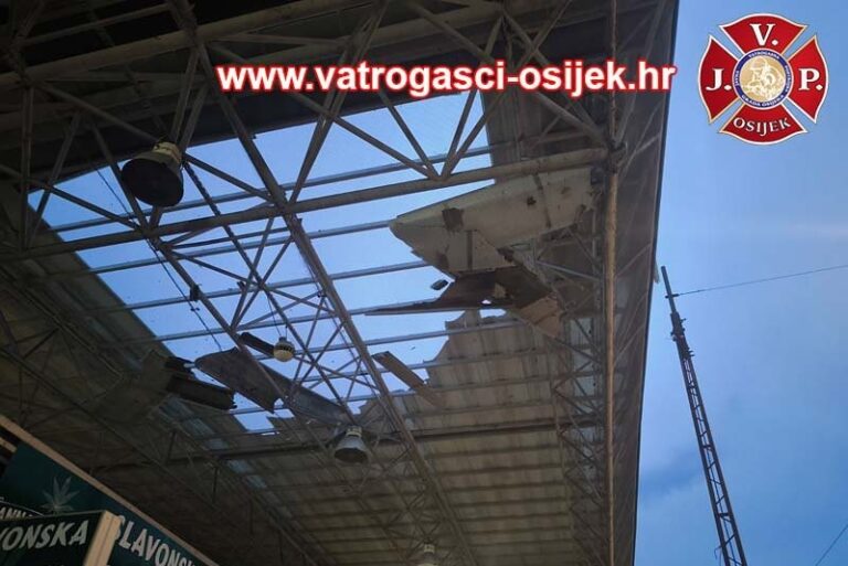 [FOTO] Snažna oluja poharala županiju: Vatrogasci imali 42 intervencije, Centar 112 zatrpan pozivima