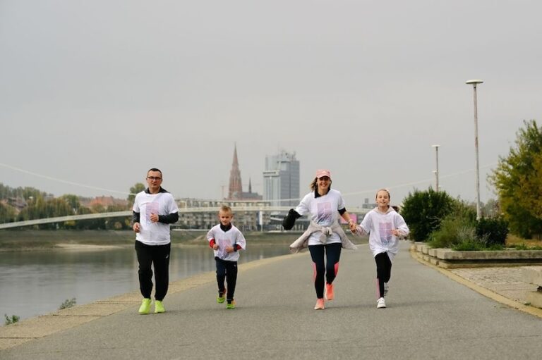 [FOTO] Osijek trčao za nestalu djecu: Lani u Hrvatskoj prijavljeno 1054 nestanka