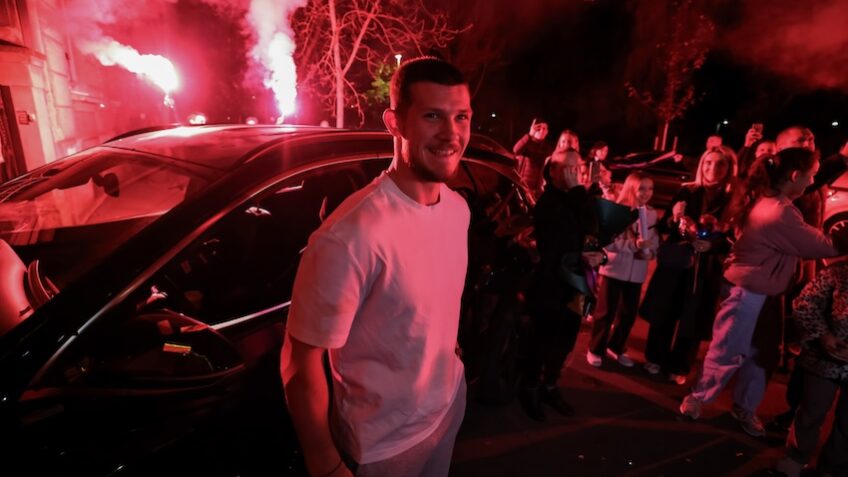 [FOTO] Osijek slavio svog junaka! Illia Kovtun donio povijesno srebro, a doček su obilježile emocije