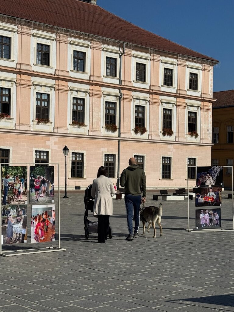 Osijek se prisjetio 22 godine Zemlje bez granica: Više od 300 fotografija vratilo uspomene
