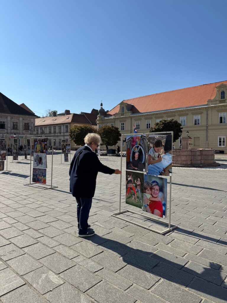 Osijek se prisjetio 22 godine Zemlje bez granica: Više od 300 fotografija vratilo uspomene