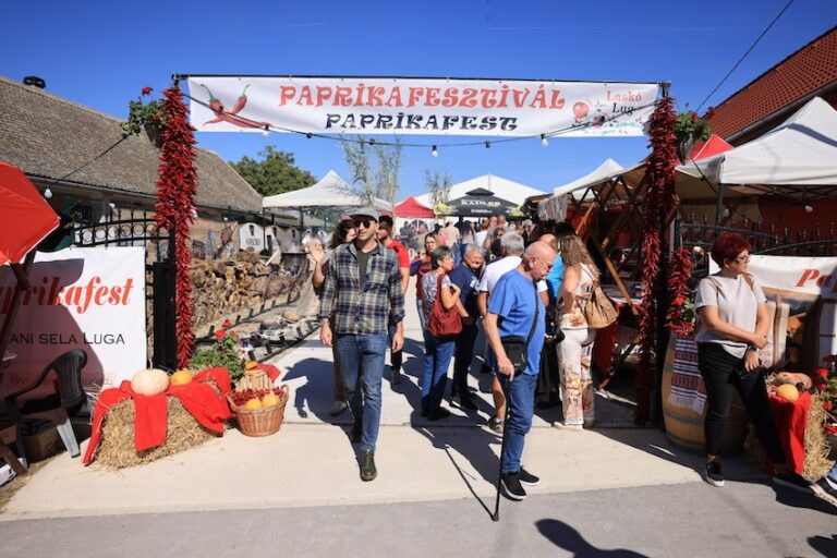 Baranja slavi svoju papriku: 17. Paprika Fest okupio proizvođače i ljubitelje domaćih okusa